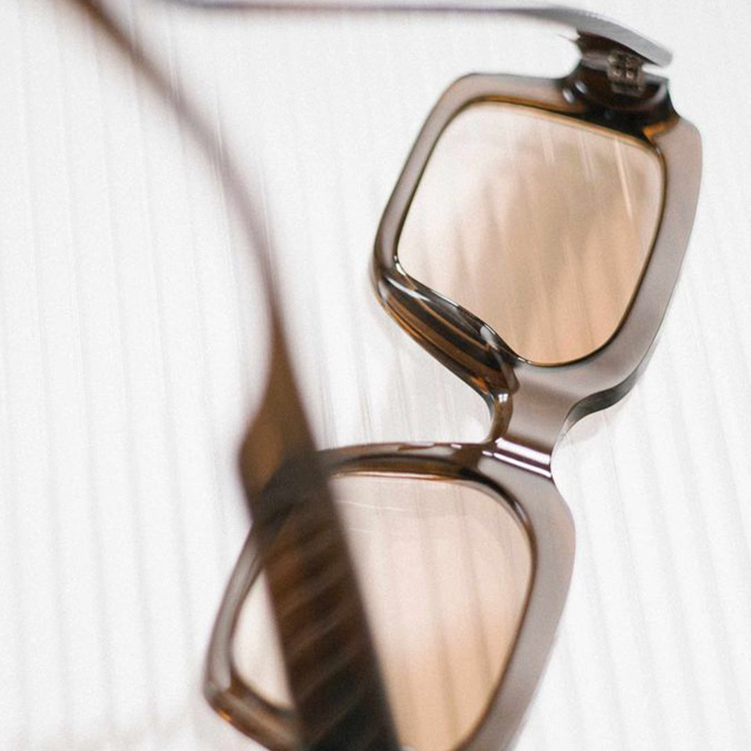 Apollo - sharp rectangular frames are crafted by hand from organic and biodegradable acetate, while the Japanese stainless steel hinges and coated screws ensure premium quality for lifelong wear.