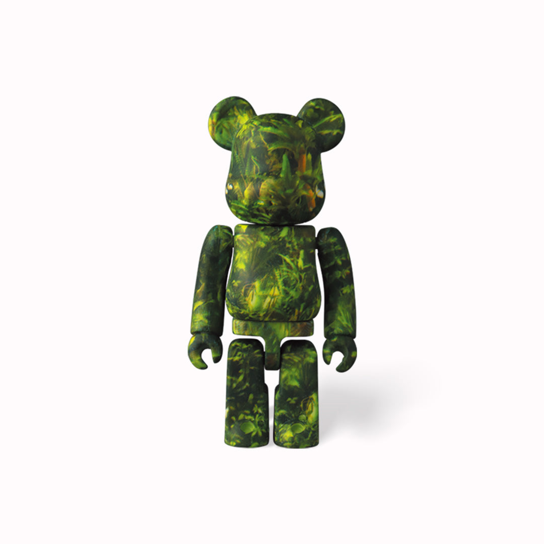 Series 45 of the ongoing Japanese Be@rbrick artist series. These collectibles come blind boxed so you never know which figurine you will get.