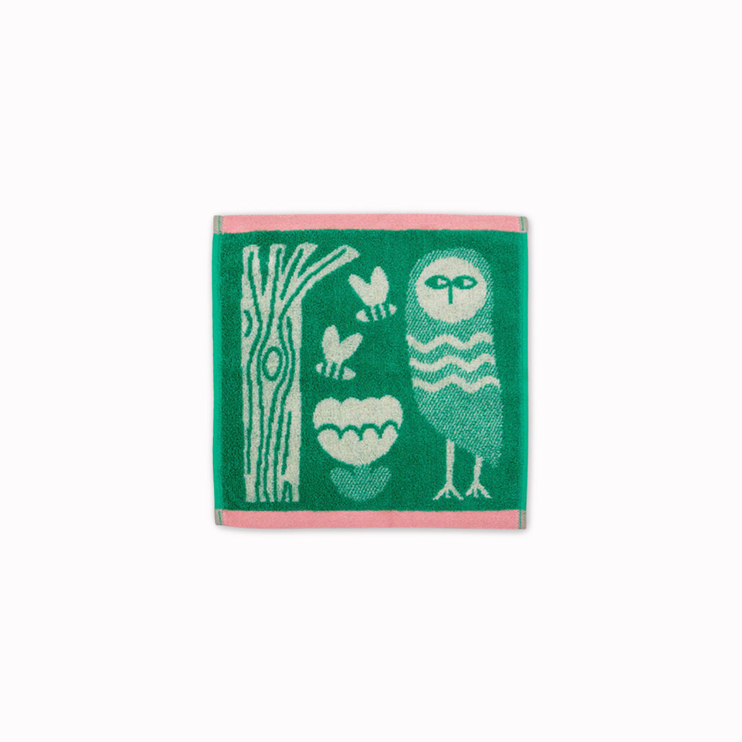 The Birds And Bees Collection of Towels from Donna Wilson are the latest characterful creatures in their colourful bathroom range.