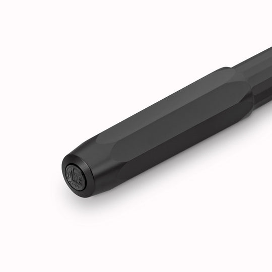 Cap Detail - The Kaweco Perkeo rollerball pen in black features an ergonomic grip, octagonal cap and hexadecagon shaped barrel.