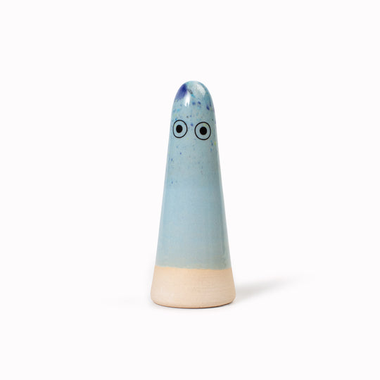 The blue hued adorable Ghosts provides a contemporary ornamental colour punch and personality to your home decor and also doubles as a ring holder.