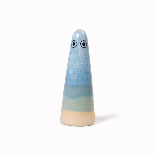 The blue hued adorable Ghosts provides a contemporary ornamental colour punch and personality to your home decor and also doubles as a ring holder.