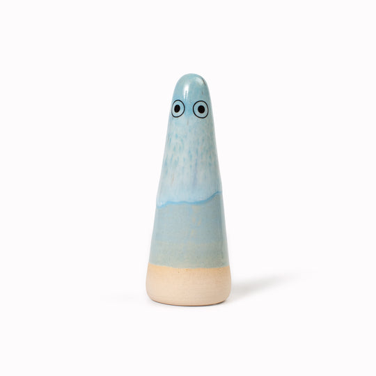 The blue hued adorable Ghosts provides a contemporary ornamental colour punch and personality to your home decor and also doubles as a ring holder.