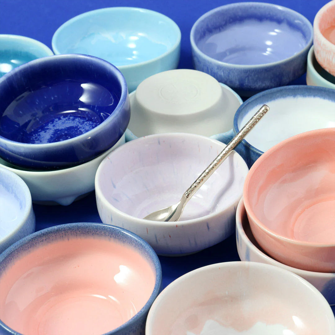 This Dip Dish has a wide flat foot keeping it sturdy on a flat surface. This makes it versatile and perfect for holding a generous portion of your favourite condiments such as soy sauce or a spicy mayo.