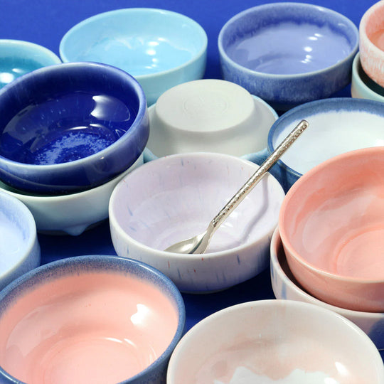This Dip Dish has a wide flat foot keeping it sturdy on a flat surface. This makes it versatile and perfect for holding a generous portion of your favourite condiments such as soy sauce or a spicy mayo.