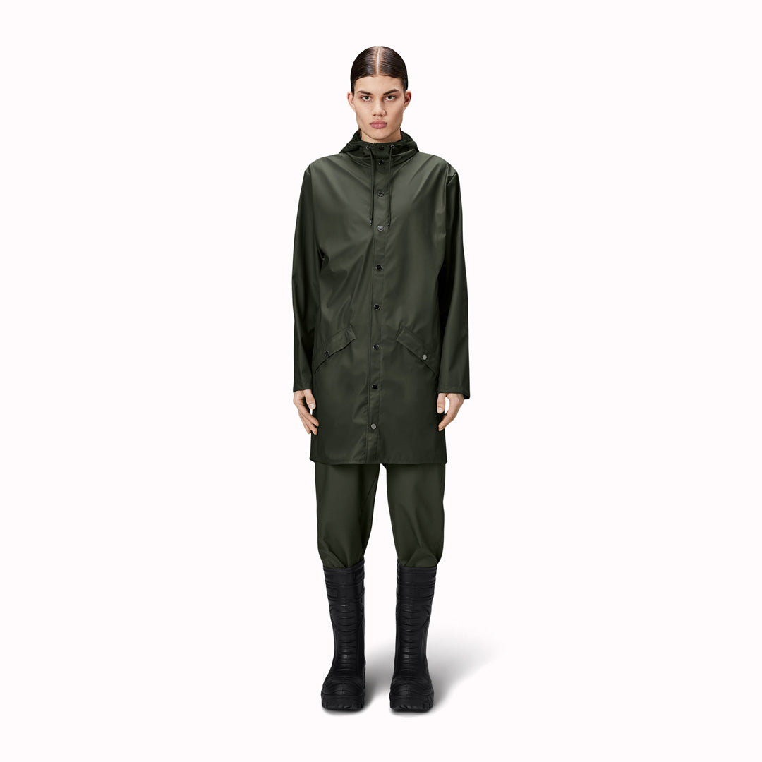 contemporary unisex rain jacket from Danish Outerwear and Lifestyle company Rains. This long green rain jacket is characterized by a minimal silhouette in a long design.