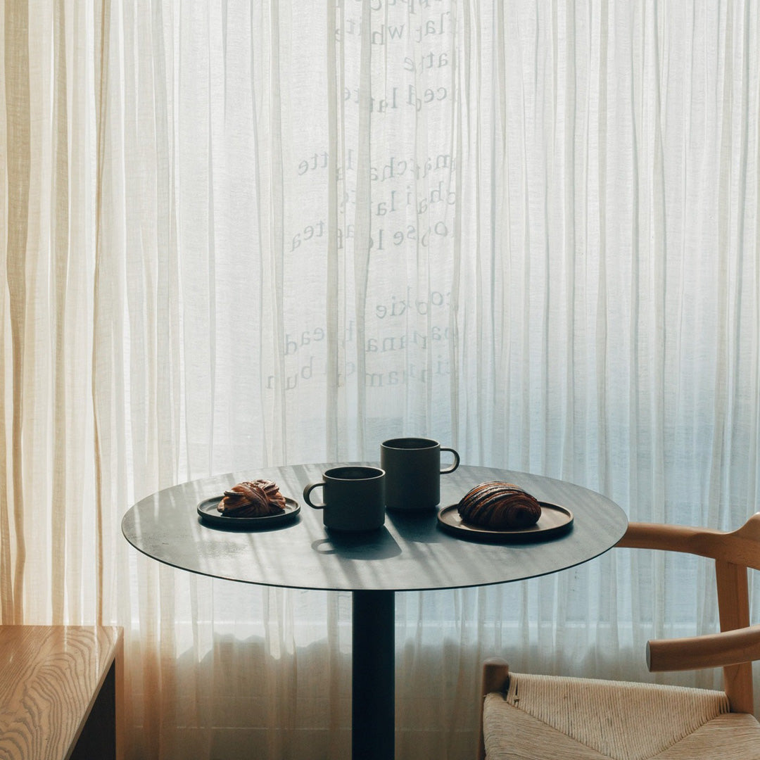 Medium Serving Plate | Matt Black | D. 185mm