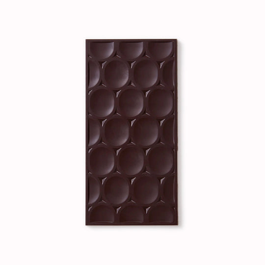 The Madagascar 72% dark chocolate bar is an exquisite and flavour packed chocolate, with high notes of citrus, and cherry Bakewell Tart.