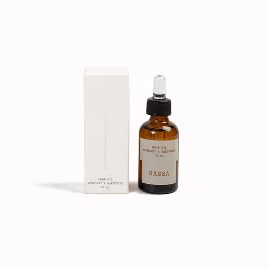 Powerful antioxidant facial oil for rejuvenated and luminous skin tone. Moisturizes and reduces the signs of aging,