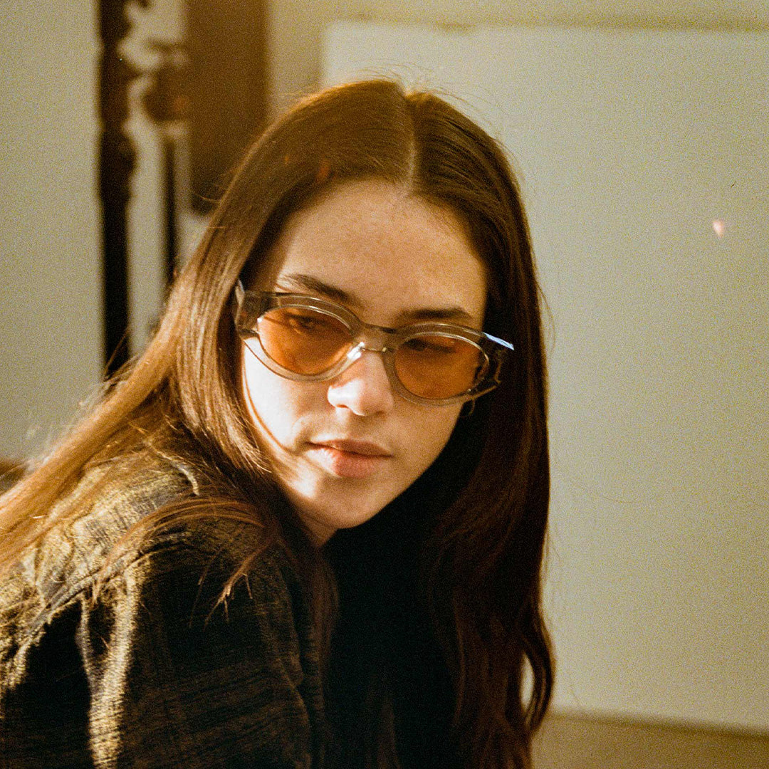 Polly | Sunglasses | Grey / Orange Solid Lens