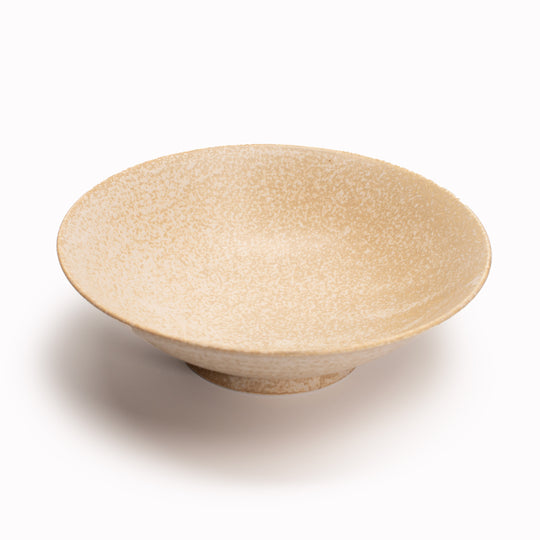 Designed and made in Japan, this ramen bowl is 25cm diameter and 7.5cm high. Made of 'Minoyaki' porcelain, fired at a high temperature and hand finished at the Taka kiln in Gifu prefecture, Japan.