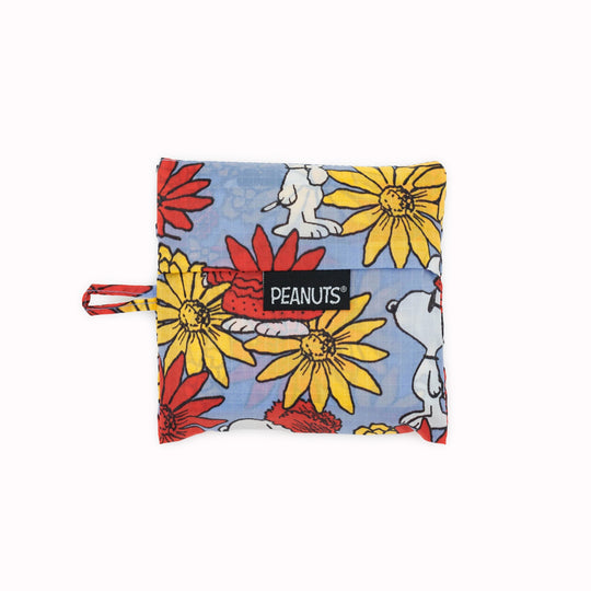 Floral Snoopy Collaboration reusable shopping bag from Californian maker Baggu.