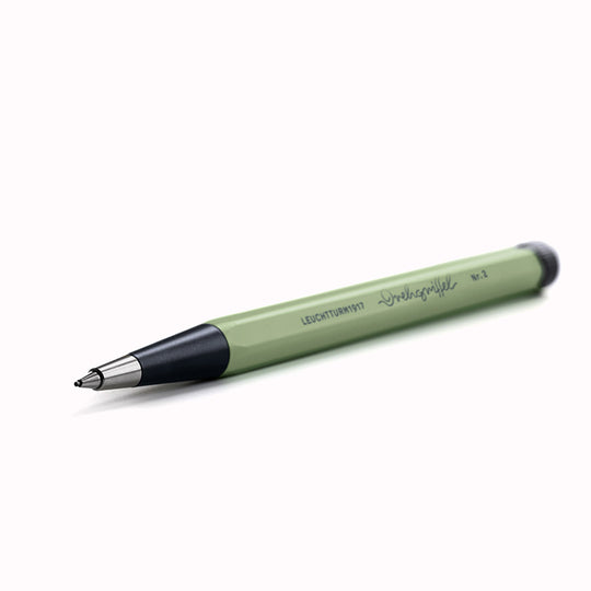 The Drehgriffel Nr. 2 features a twist mechanism for easy use, a lacquered steel fine tip, 0.7mm graphite lead of HB hardness, a refillable reservoir, and aluminium body with a length of 13cm. Logo lettering beautifully emphasizes its function and character.