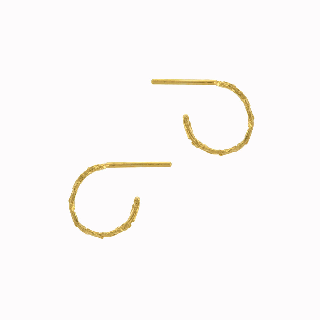 Delicate and detailed, these miniature Hoop Earrings are inspired by the intricate structures of nesting birds. From Alex Monroe's 'Natural Life' Collection.