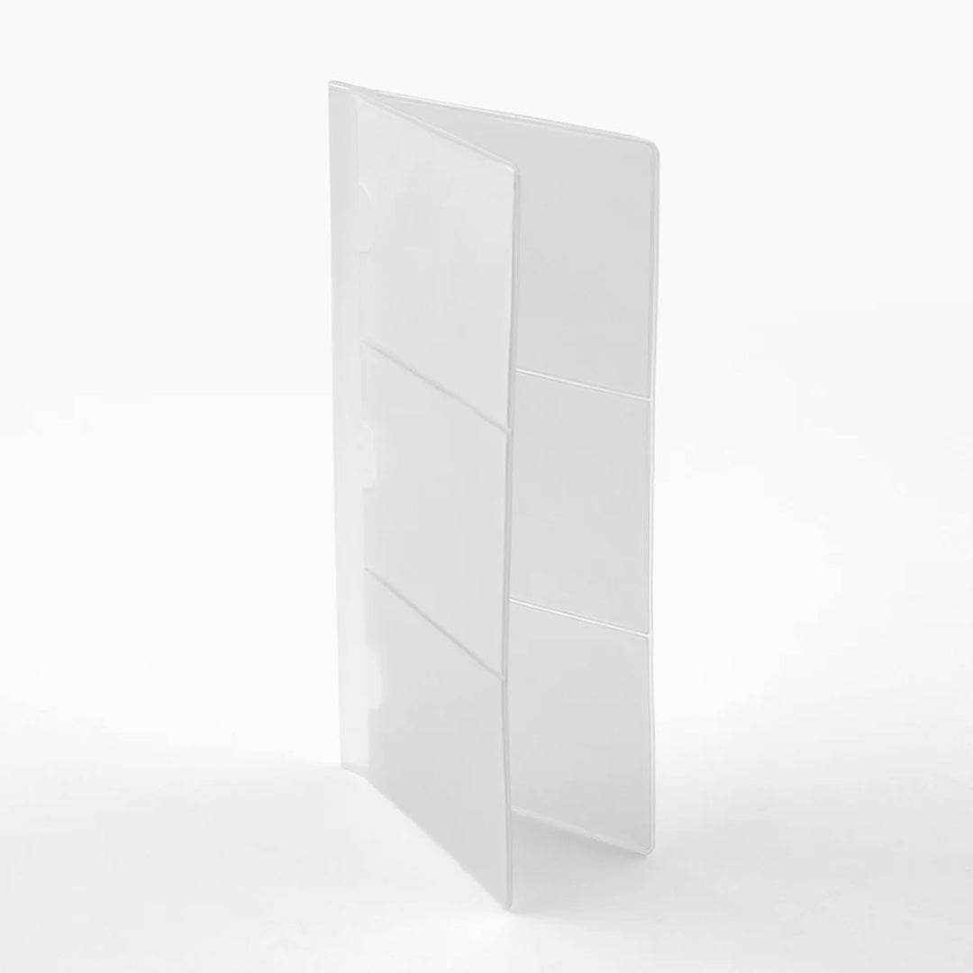 This Notebook Refill Card File is a dedicated refill designed for the TRAVELER’S notebook system that keeps small paper essentials in order.