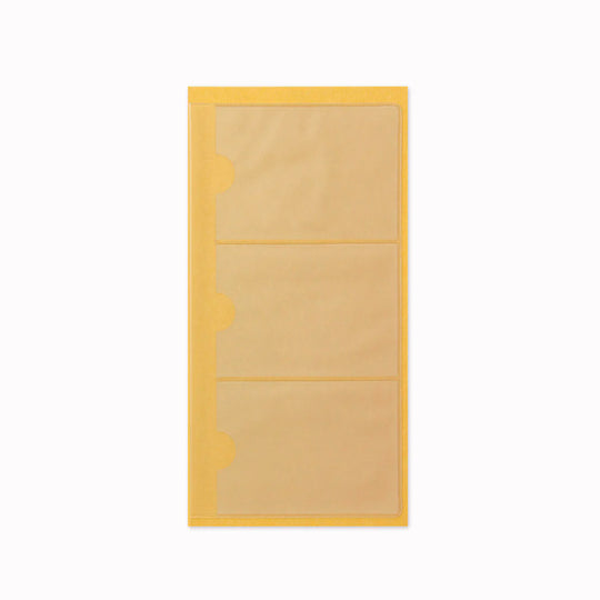 This Notebook Refill Card File is a dedicated refill designed for the TRAVELER’S notebook system that keeps small paper essentials in order.