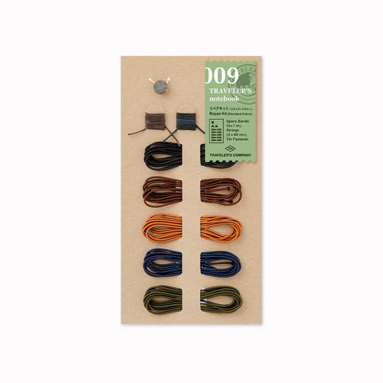 Repair Kit is a practical accessory for keeping your Traveler’s Notebook functional and personalised. Designed to replace worn or broken elastics on both Regular and Passport sized notebooks
