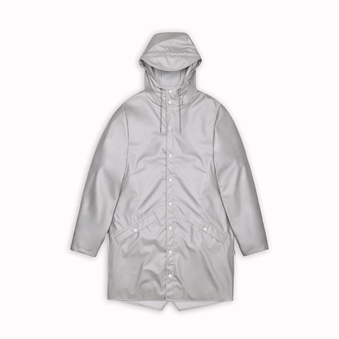 This rain jacket is a long version of Rains' classic rain jacket, featuring a placket with snap fastenings for closure, hood with built-in cap and two side pockets with snaps.