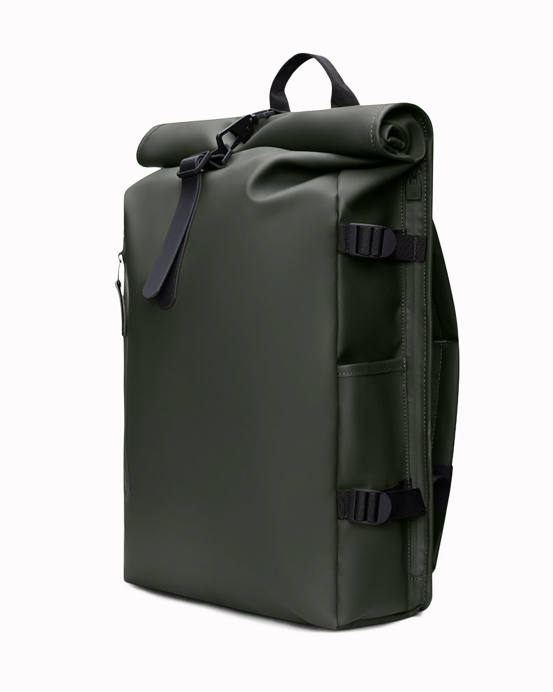 The Rolltop Rucksack Large expands on one of Rains’ most recognisable designs, combining a generous capacity with a clean, weather-ready silhouette. 
