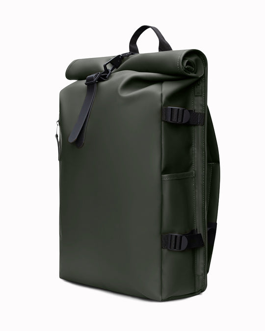 The Rolltop Rucksack Large expands on one of Rains’ most recognisable designs, combining a generous capacity with a clean, weather-ready silhouette. 