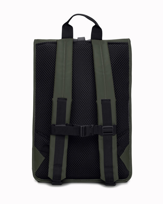 The Rolltop Rucksack Large expands on one of Rains’ most recognisable designs, combining a generous capacity with a clean, weather-ready silhouette. 