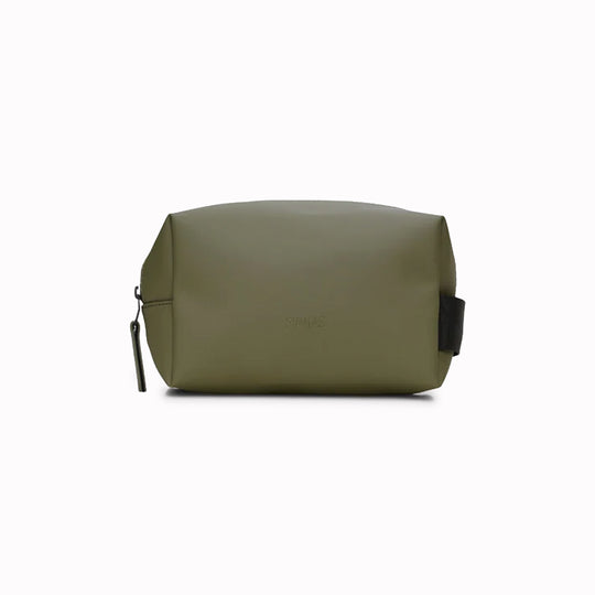 A unisex wash bag by Rains featuring one main compartment with inside sleeve pockets and is large enough to fit one’s essential toiletries.