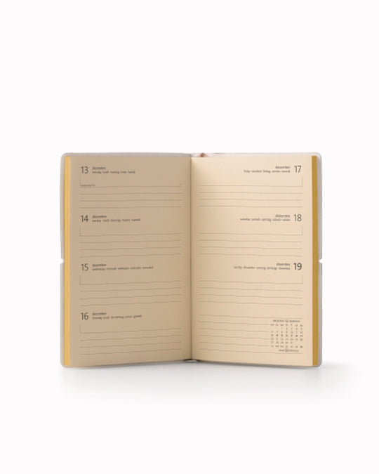 The Classic Weekly Horizontal Diary from Ciak has a dated double spread for each week of 2027 and offers an equal amount of space for every day of the week
