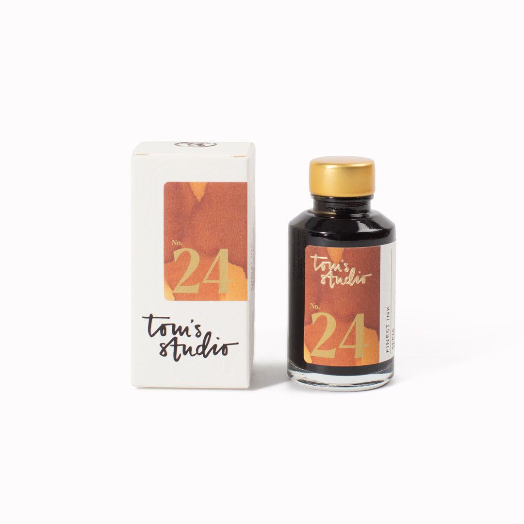 This water-based, non-toxic ink is meticulously crafted in the UK for a wonderfully free-flowing feel, eliminating the common issue of dry starts or stuttering lines.