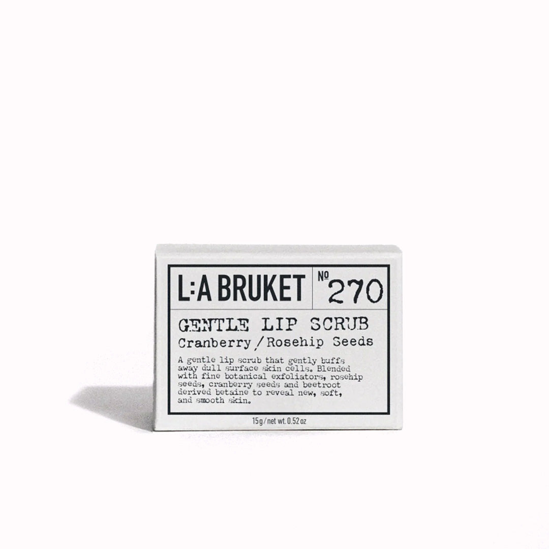 Box - Lip Scrub 270 by L:A Bruket is a luxurious treat for your lips. A gentle exfoliating scrub, enriched with carrot oil and vitamin E