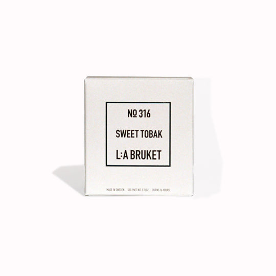 316 Sweet Tobak is a room filling fragrance from the Swedish self-care brand. It has a base fragrance of tobacco leaves, cedarwood with earthy dry notes.