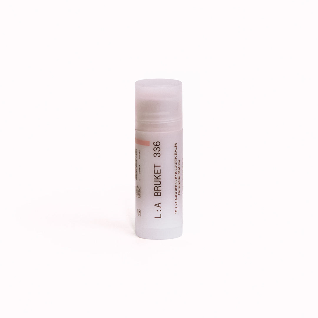 Pink Currant Berry is a cool-neutral rose pink, inspired by the natural colour left by freshly picked Swedish berries. The lightweight balm melts into the skin for fresh and natural looking satin finish.&nbsp;