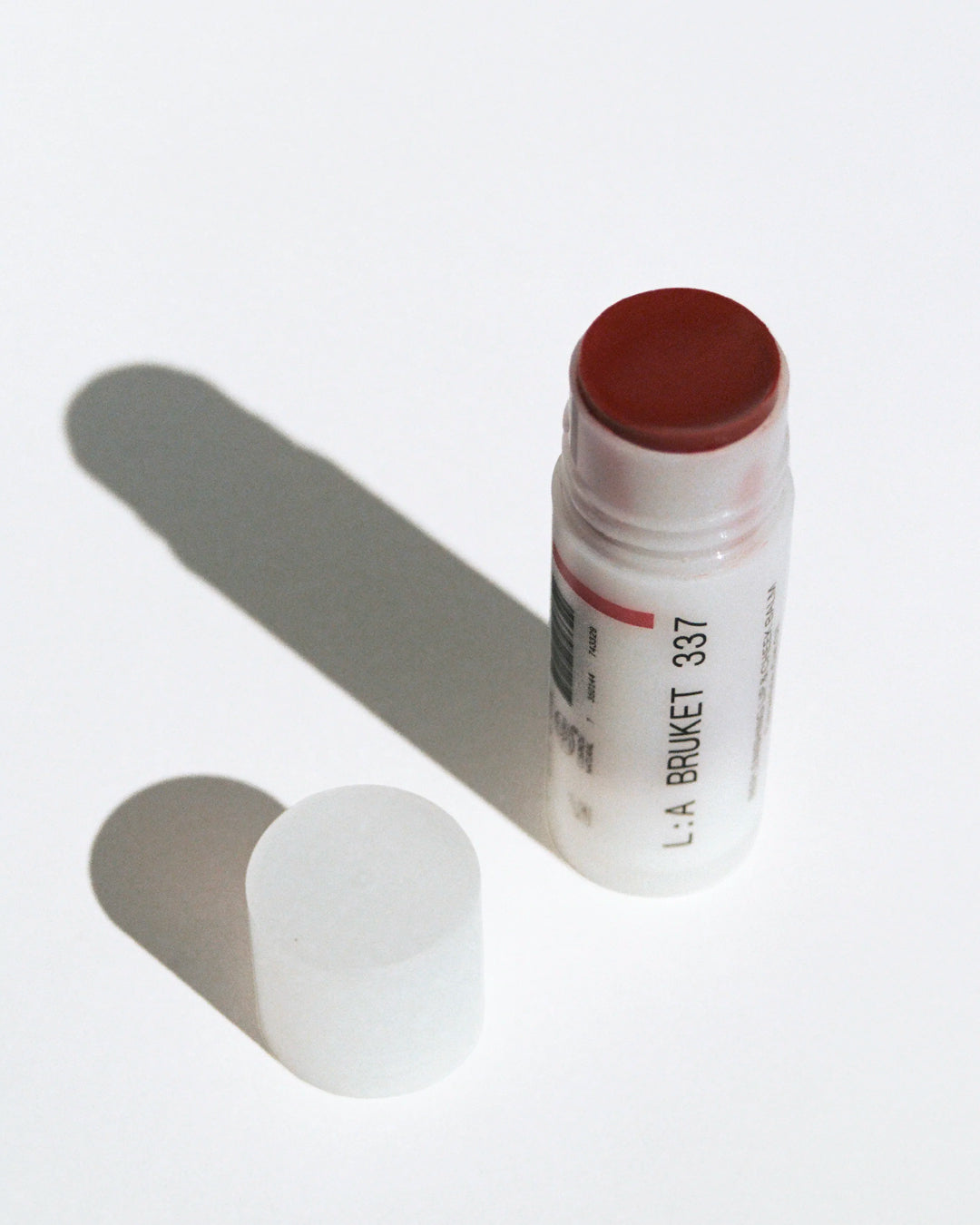 Pink Currant Berry is a deep brown-red, inspired by wild berries found across the Swedish landscape. The lightweight balm melts into the skin for fresh and natural looking satin finish.&nbsp;
