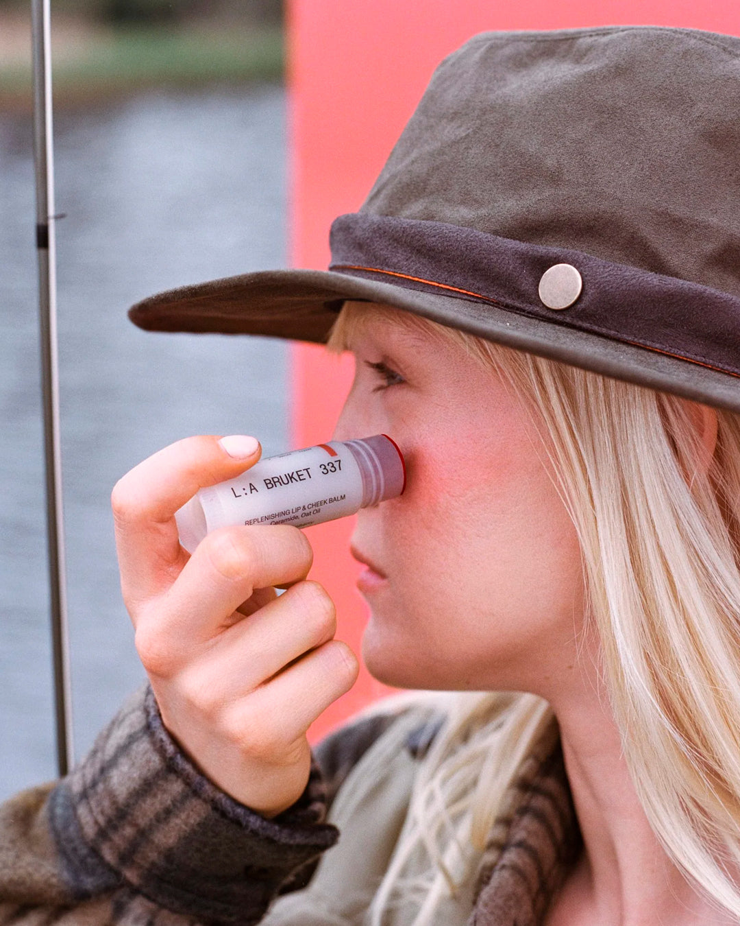 Pink Currant Berry is a deep brown-red, inspired by wild berries found across the Swedish landscape. The lightweight balm melts into the skin for fresh and natural looking satin finish.&nbsp;