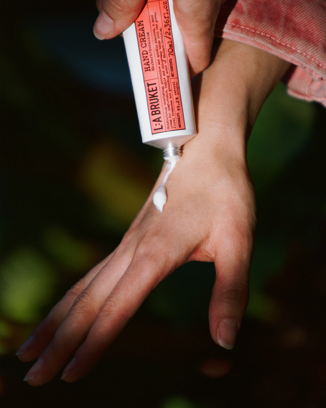 Rhubarb & Geranium Limited Edition hand cream from L:A Bruket has fragrance notes of sharp rhubarb and green geranium notes - a fresh, slightly earthy scent profile.