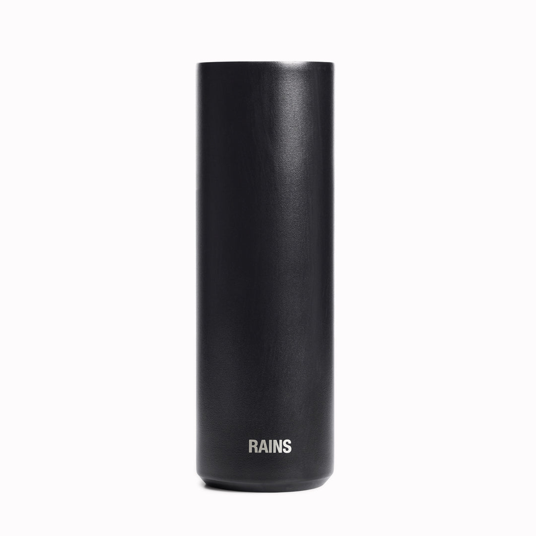A pared-back insulated flask designed to sit alongside Rains’ everyday carry collection.