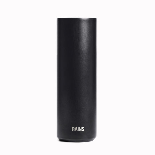A pared-back insulated flask designed to sit alongside Rains’ everyday carry collection.