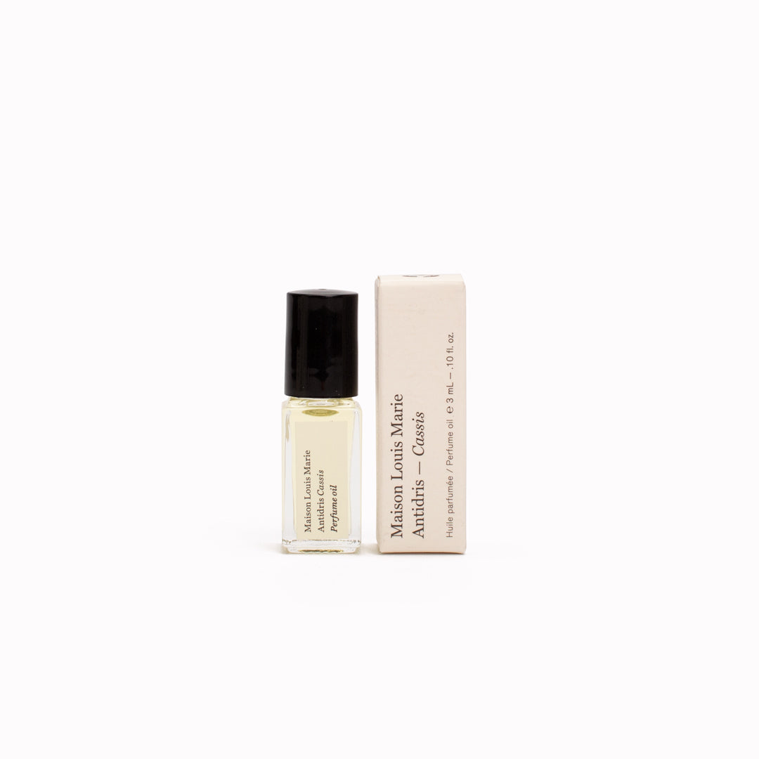 3ml Perfume Oil from Maison Louis Marie. Cassis, White Rose and Bergamot are the standout notes with the fragrance having fruity Bergamot and Cassis, with a green White Rose and warm Oakmoss and Musk base. The scent is floral and is described by Maison Louis Marie as a more feminine scent.