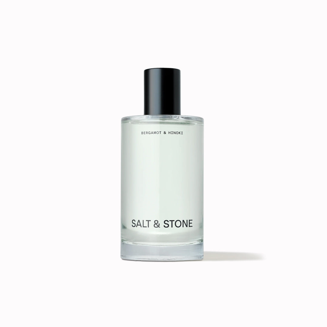 Opening with lush black rose and geranium, the scent unfolds into a heart of clove and saffron, before grounding itself in a base of oud, amber, and patchouli.