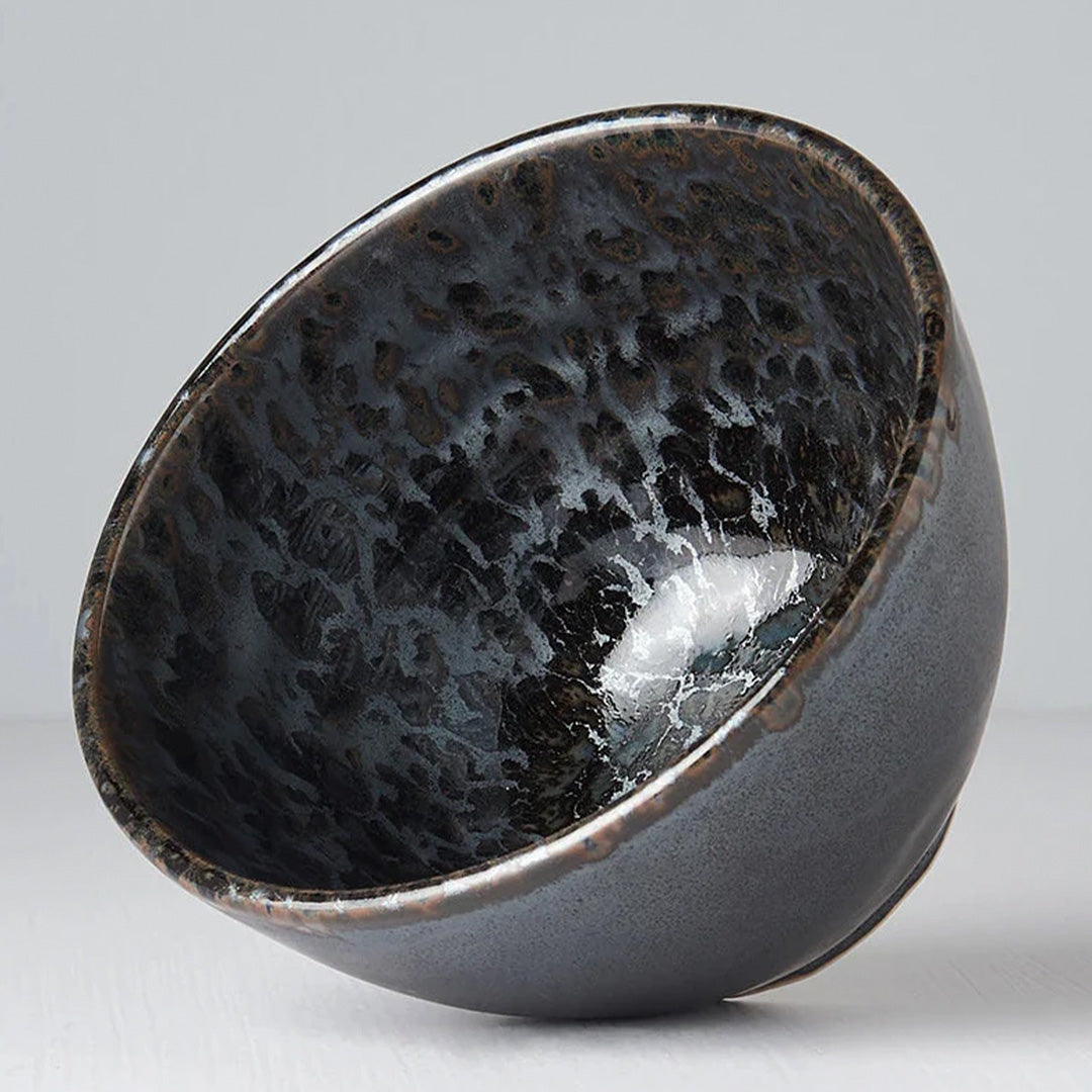 A small deep bowl made from 'Minoyaki' porcelain to mix and match with other pieces from the Black Pearl tableware collection.