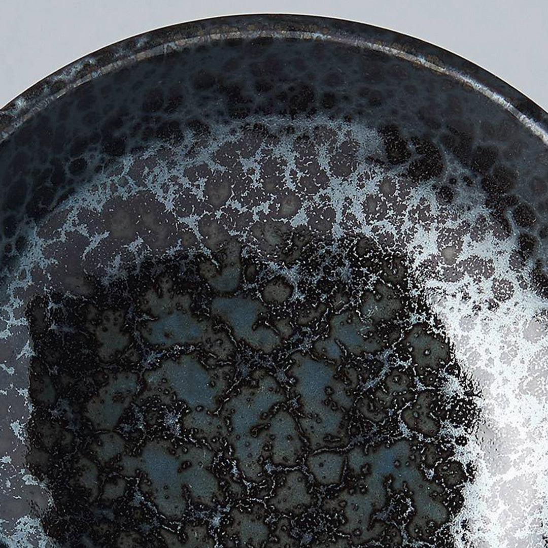 This shallow bowl is made of 'Minoyaki' porcelain and is 13cm in diameter and 4.5cm high,&nbsp; no two pieces are the same, due to the unique hand glazing technique used to create this pattern.