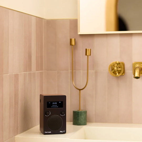 ortable digital radio in a new matte black colourway from Tivoli Audio combining classic design with modern functionality.