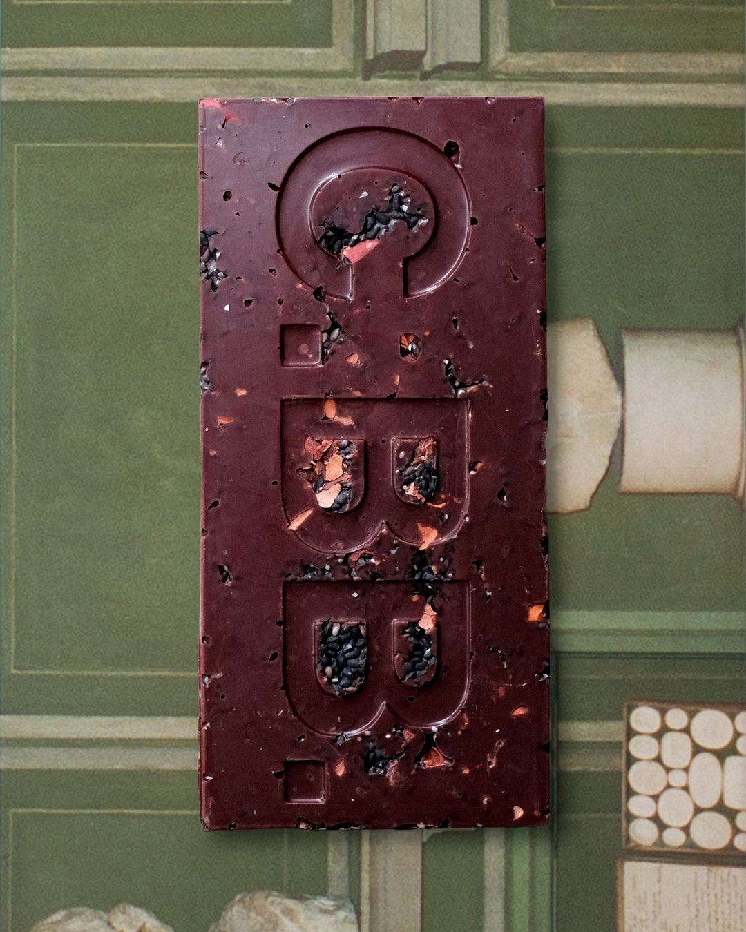 Black Toasted Sesame is an audacious union of dark chocolate and texture: Casa Bosques crafts this bar using every part of the cacao bean