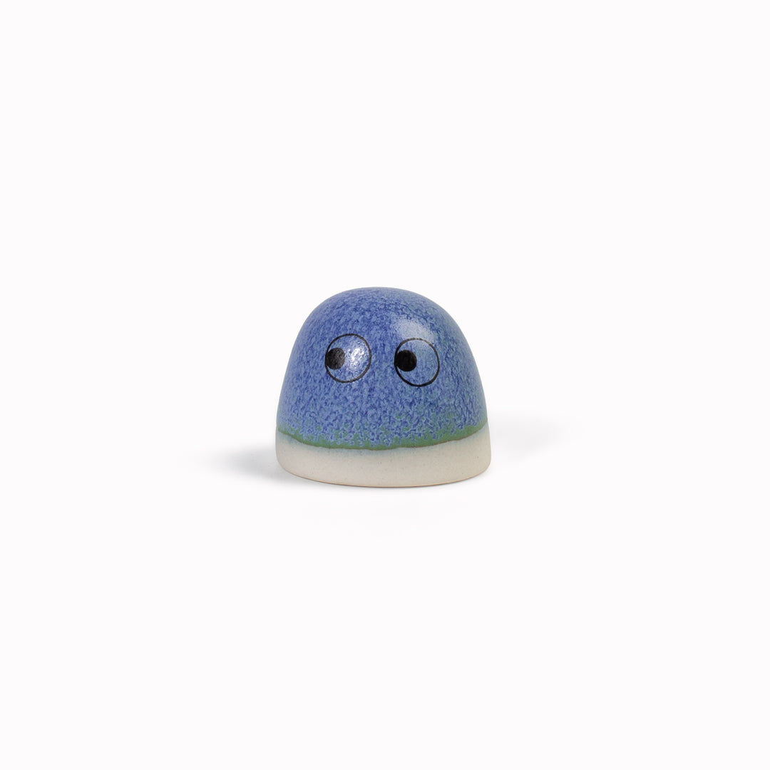 The smallest of the Arhoj decorative ornament figurine family, these tiny little cute dots still have all the personality of their larger siblings.

