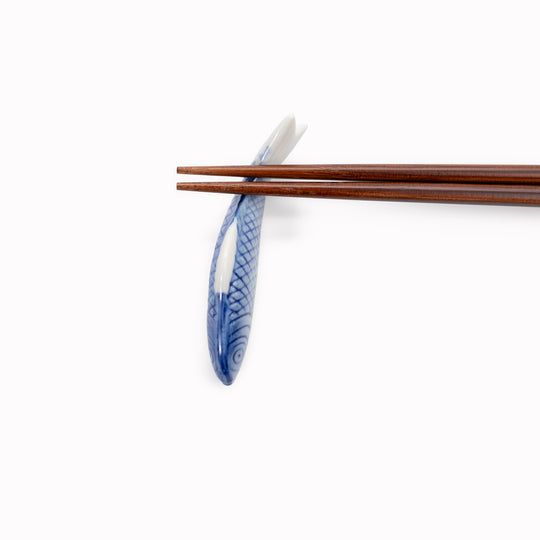 Minoyaki Porcelain Blue and White Fish Chopstick Rest