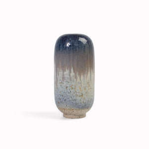 The Yuki Mini vase is the smaller version of Studio Arhoj's&nbsp;classic Yuki vase. The&nbsp;Japanese inspired design&nbsp;is named after the Japanese word for snow.