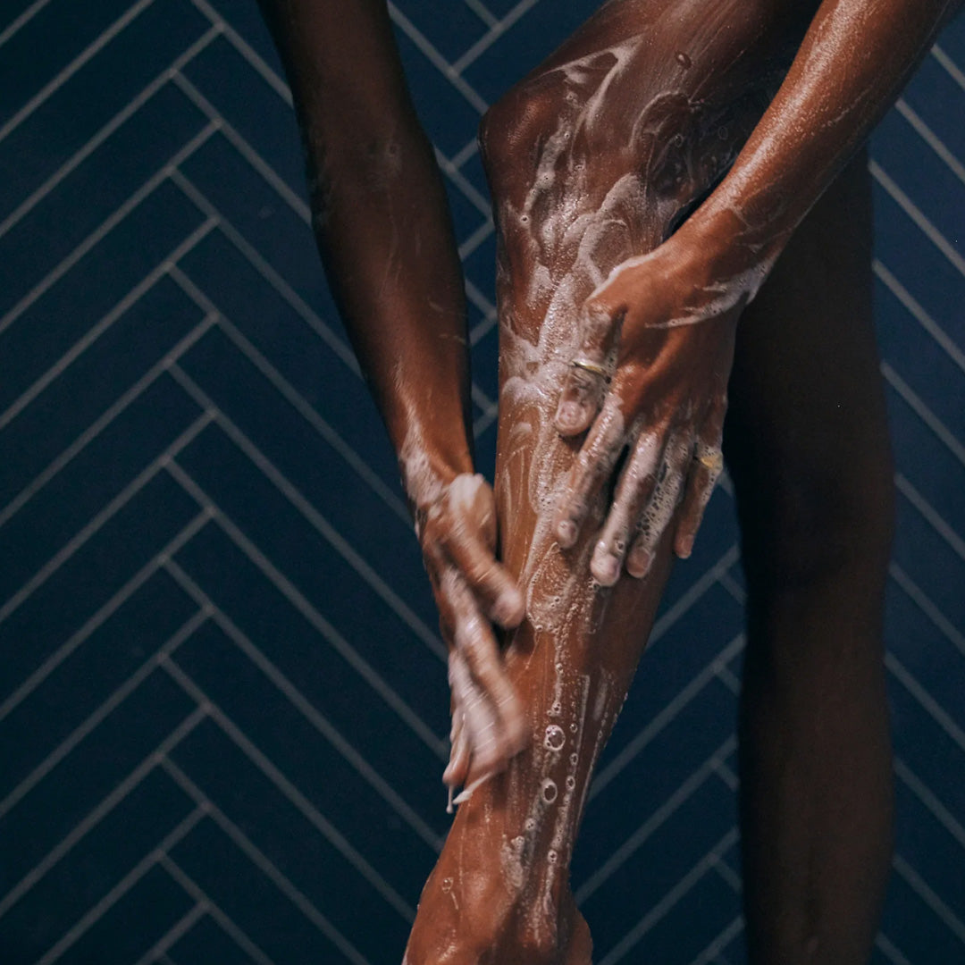 Saffron, Neroli and Jasmine combine with Cedarwood in this multi-benefiting, refreshing gel body cleanser with antioxidants, ocean botanicals and naturally hydrating ingredients.