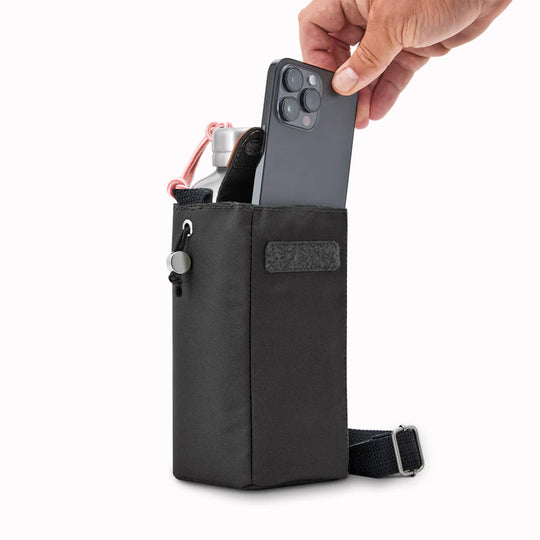 This insulated bottle bag in slate from Black+Blum is a practical, everyday carrier that keeps your bottle cool and your hands free. 