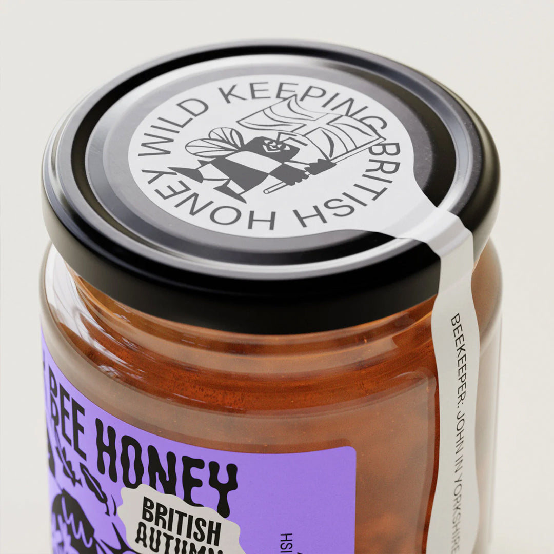 A British honey with a bold, aromatic flavour, this single-source raw honey is crafted from bees foraging on the moors of North Yorkshire and Scotland during the Ling Heather bloom