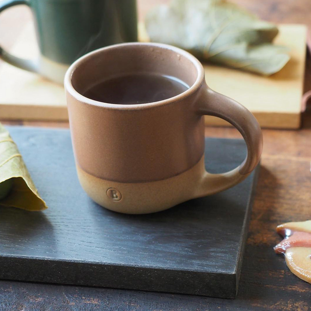 If you are looking for a new favourite mug, then this could be it! This beautiful brown half glazed mug from Chips Inc. Japan