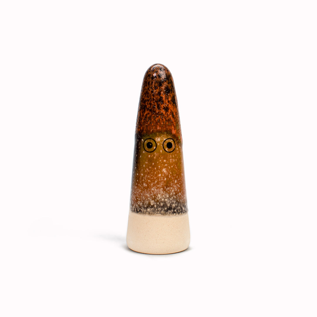 These brown hued Ghosts provides a contemporary ornamental contrast colour and personality to your home decor and also doubles as a ring holder.